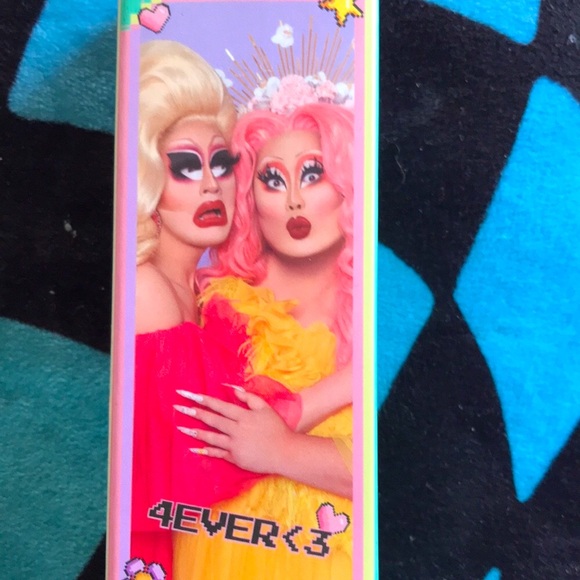 🆕SEALED!Kim Chi BeautyXTrixie Mattel BFF4Eva Lipstick Collab “Red Fantasy”💄 - Picture 3 of 16